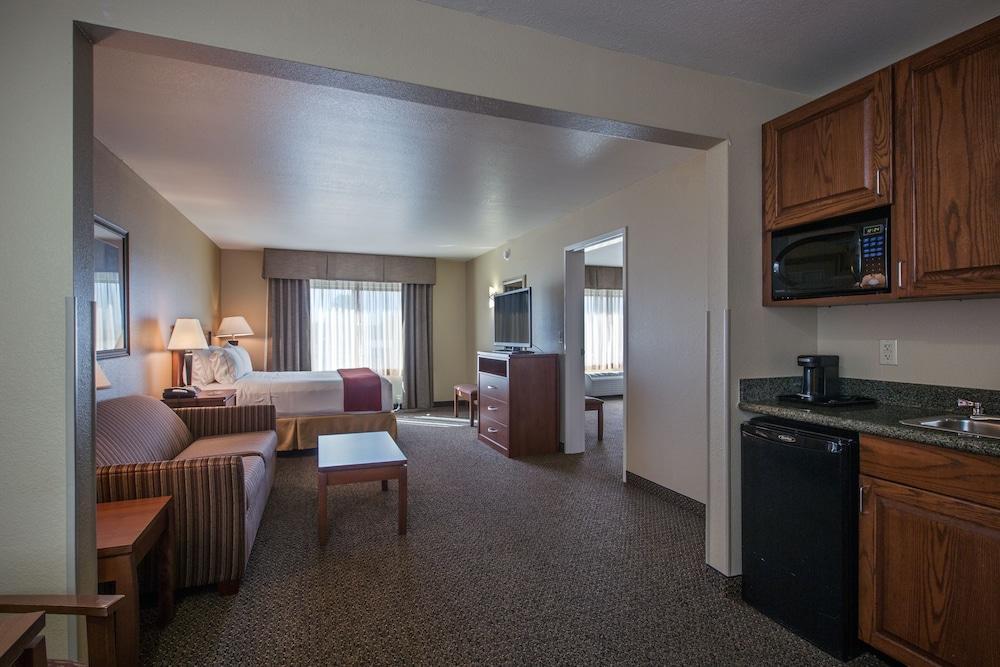 Holiday Inn Express Hotel & Suites Lewisburg By Ihg Exterior foto