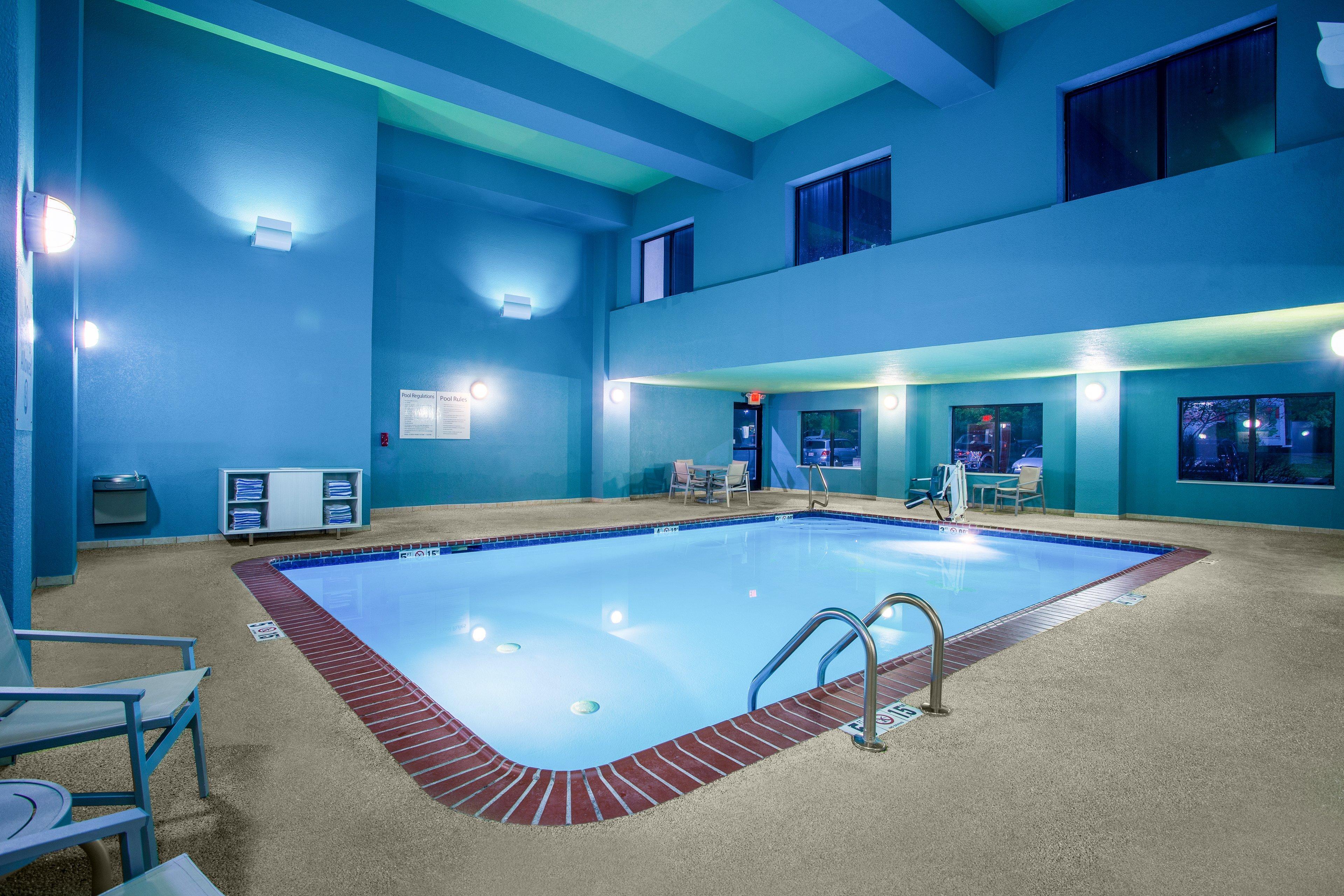 Holiday Inn Express Hotel & Suites Lewisburg By Ihg Exterior foto